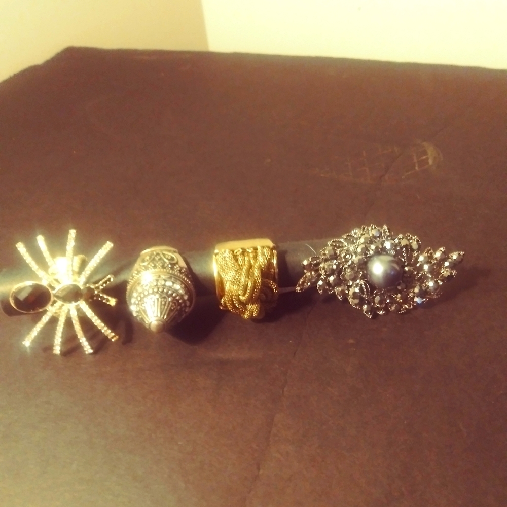 Rings (300)
